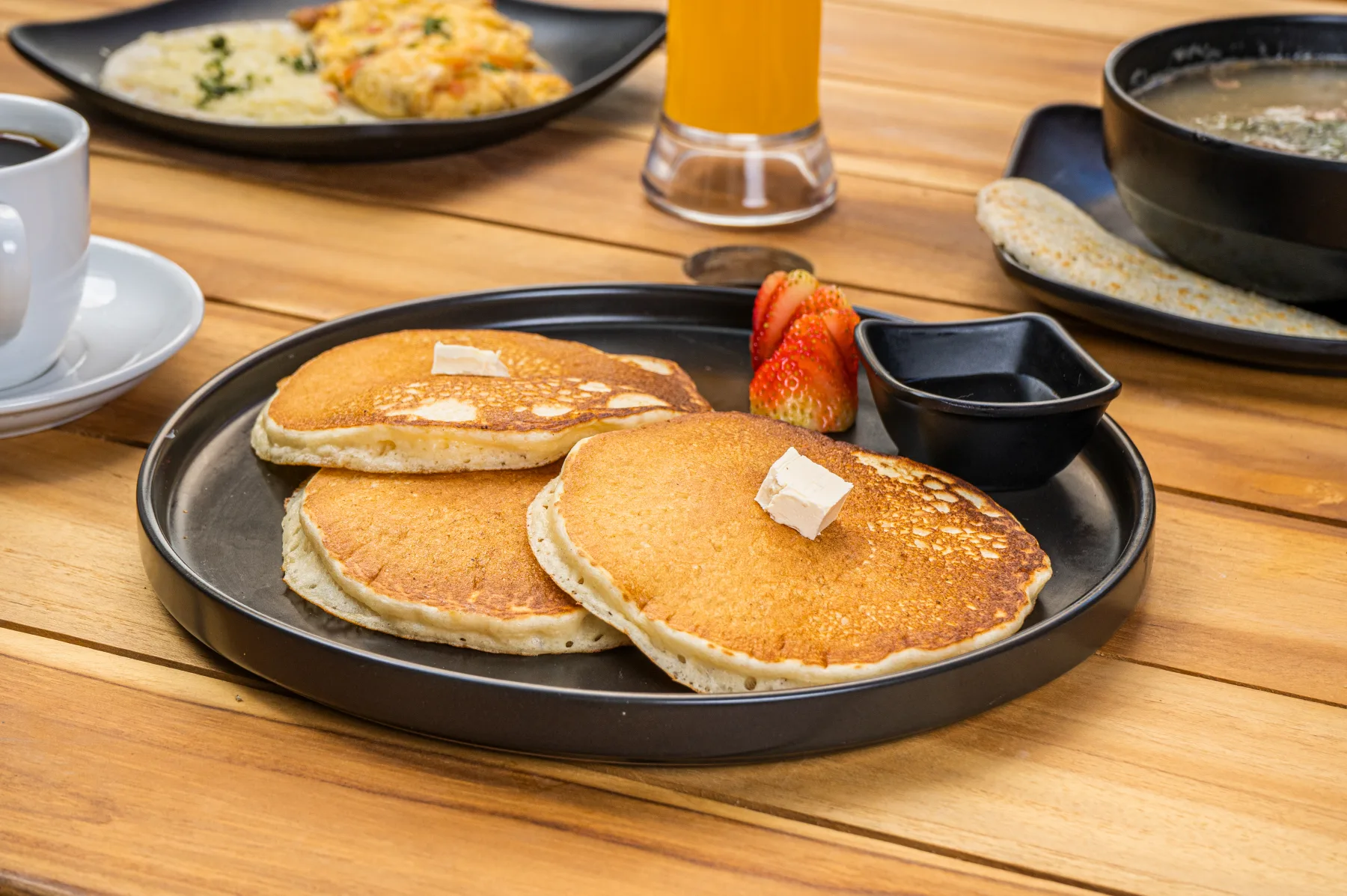 Pancakes con frutas en X4 Sportsbar